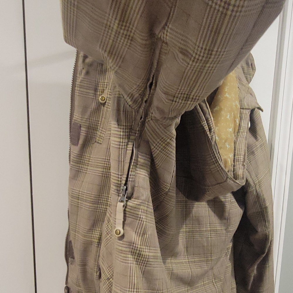 Liquid Size Medium Winter Jacket - image 4